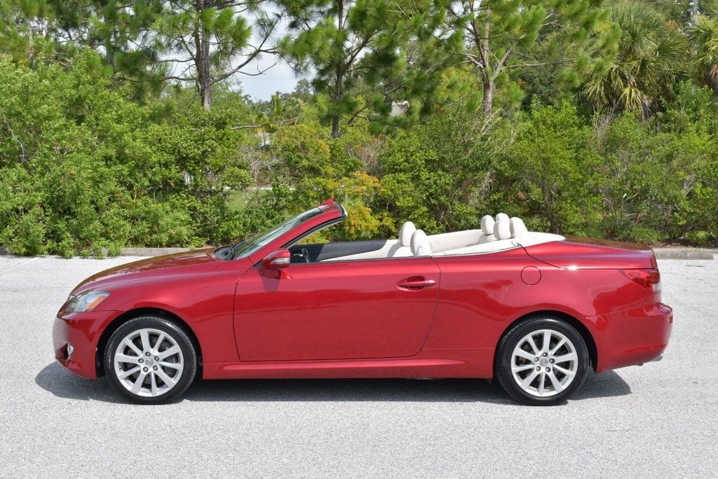 2015 Lexus IS 3rd Gen - Image 28 of 31