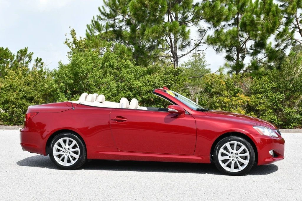 2015 Lexus IS 3rd Gen - Image 8 of 31