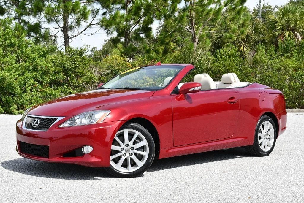 2015 Lexus IS 3rd Gen - Image 16 of 31