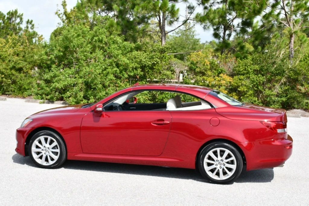 2015 Lexus IS 3rd Gen - Image 4 of 31