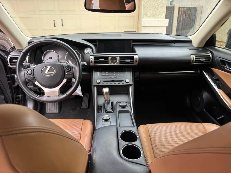 2015 Lexus IS 3rd Gen - Image 6 of 9