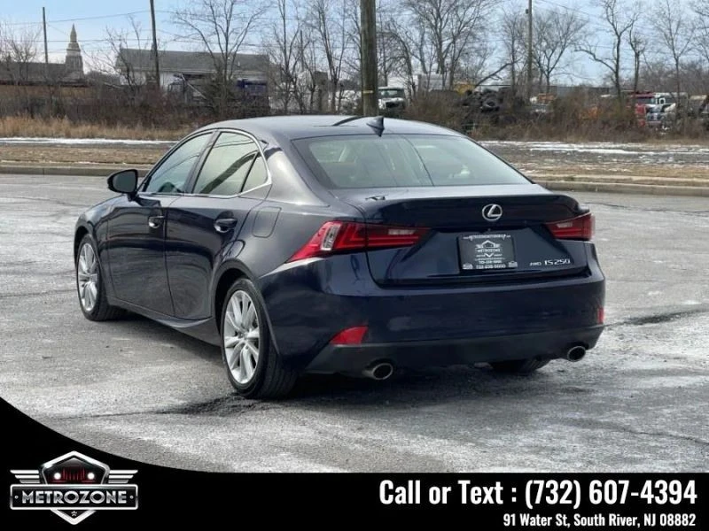 2015 Lexus IS 3rd Gen - Image 7 of 12