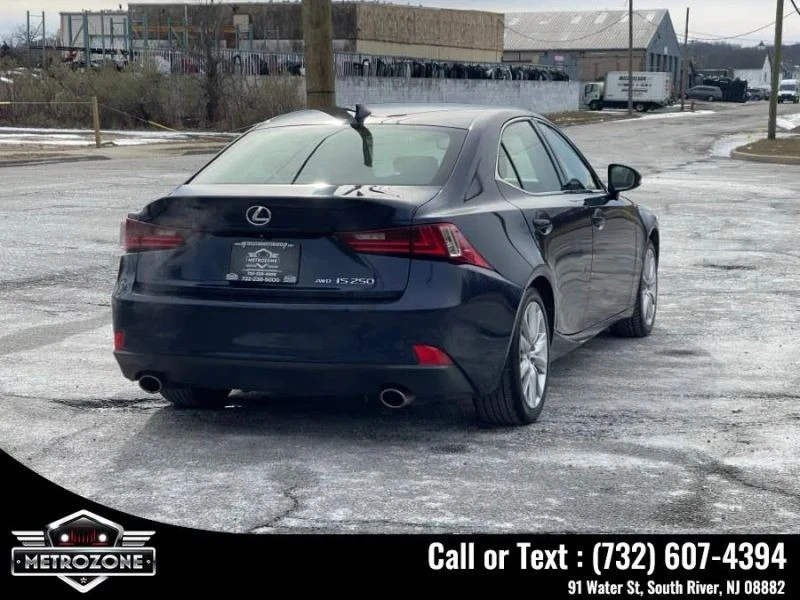 2015 Lexus IS 3rd Gen - Image 9 of 12