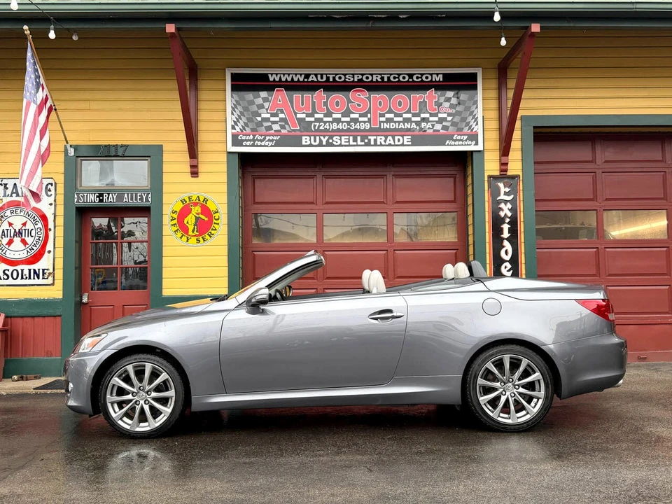 2015 Lexus IS 3rd Gen - Image 11 of 12