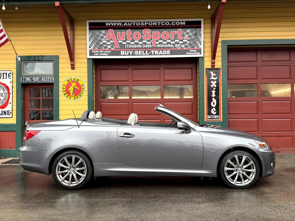 2015 Lexus IS 3rd Gen - Image 7 of 12