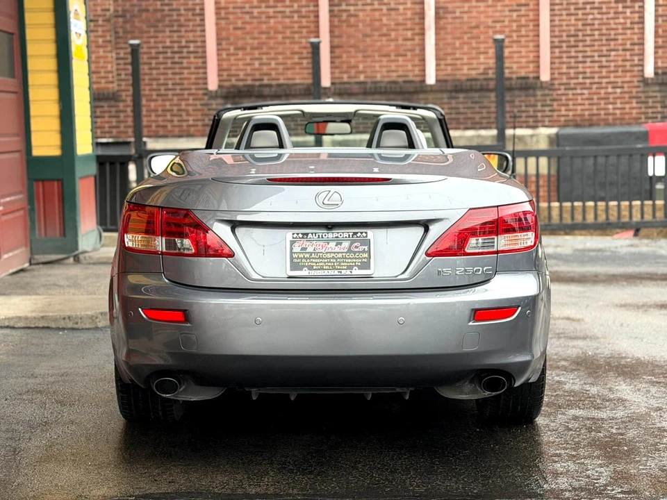 2015 Lexus IS 3rd Gen - Image 9 of 12