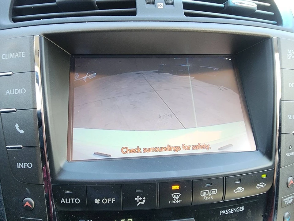 2015 Lexus IS 2nd Gen - Image 24 of 31