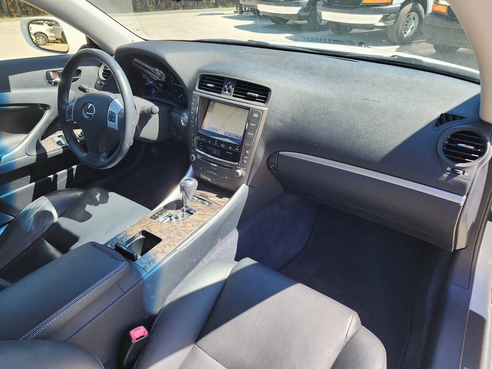 2015 Lexus IS 2nd Gen - Image 18 of 21
