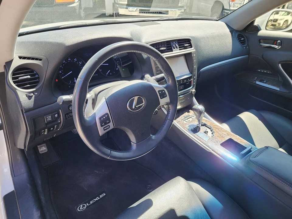2015 Lexus IS 2nd Gen - Image 13 of 21