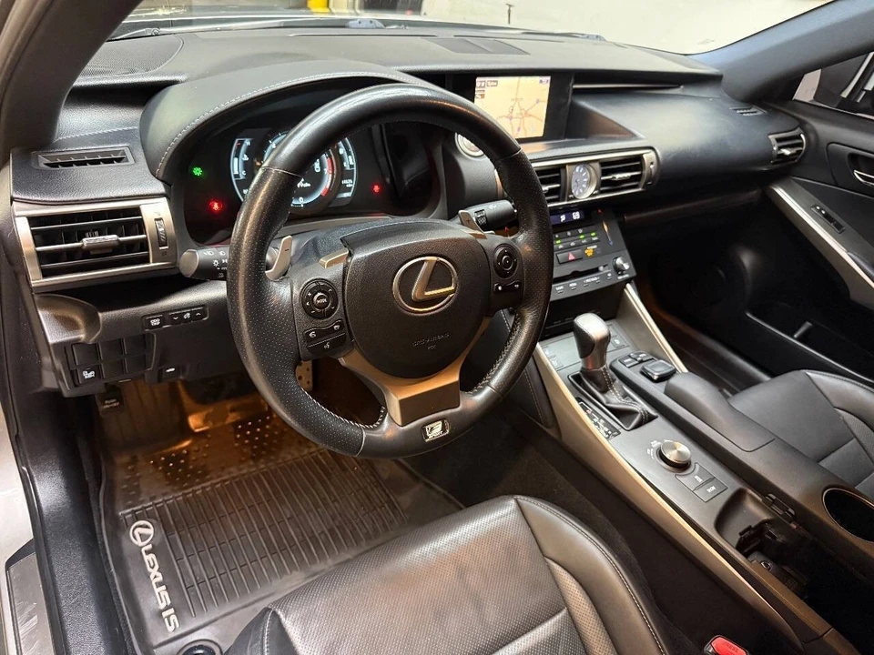 2015 Lexus IS 3rd Gen - Image 18 of 21