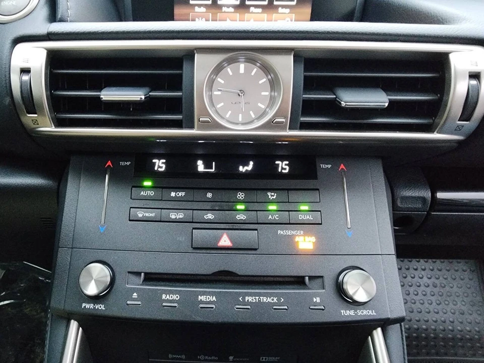 2015 Lexus IS 3rd Gen - Image 23 of 31