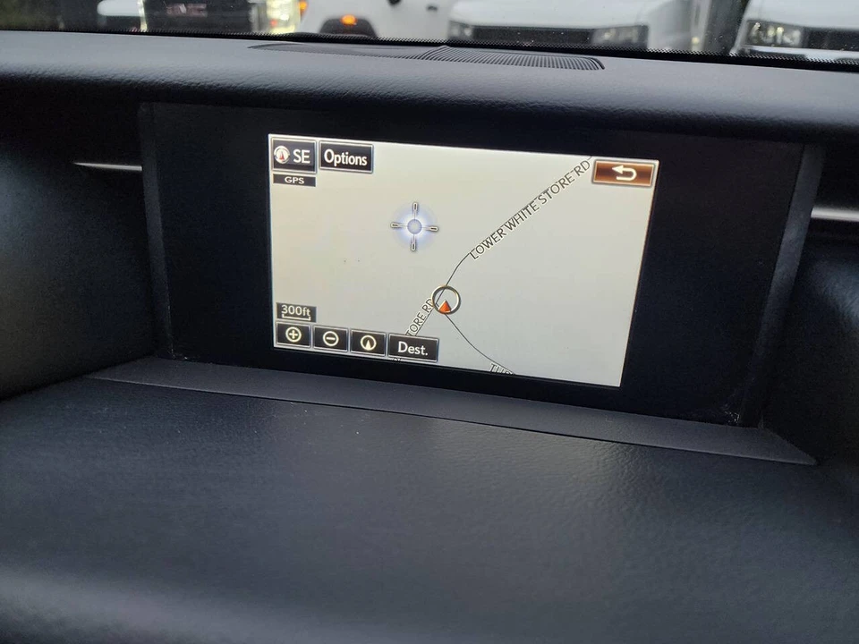 2015 Lexus IS 3rd Gen - Image 22 of 31