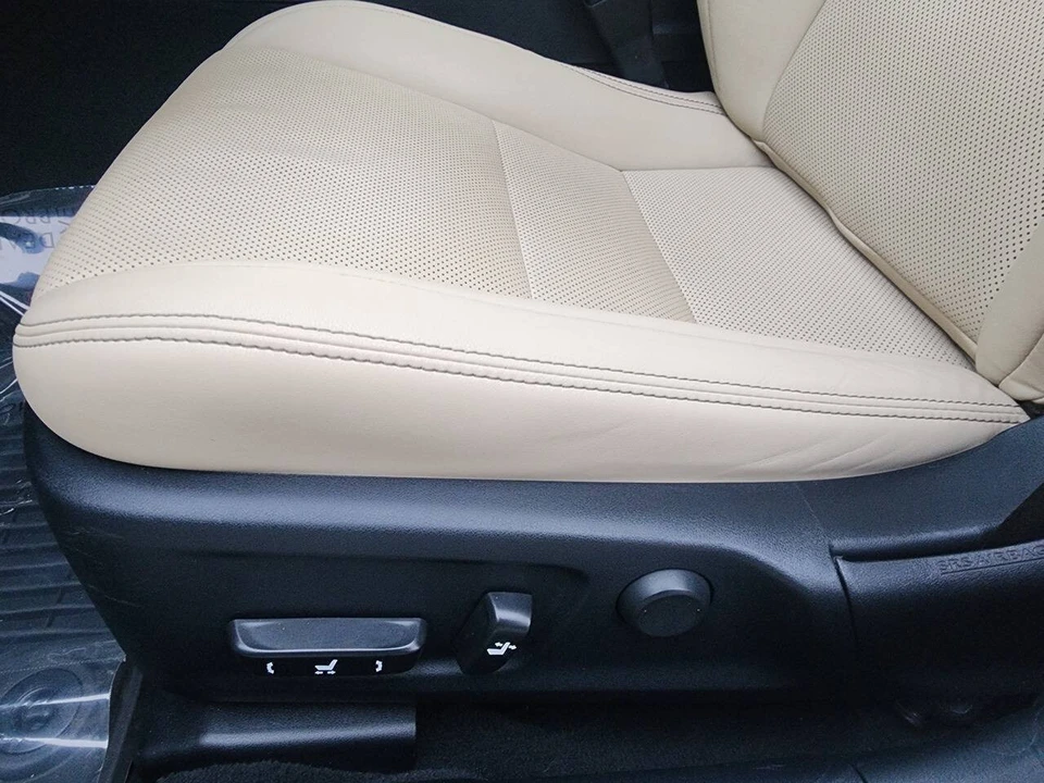 2015 Lexus IS 3rd Gen - Image 27 of 31