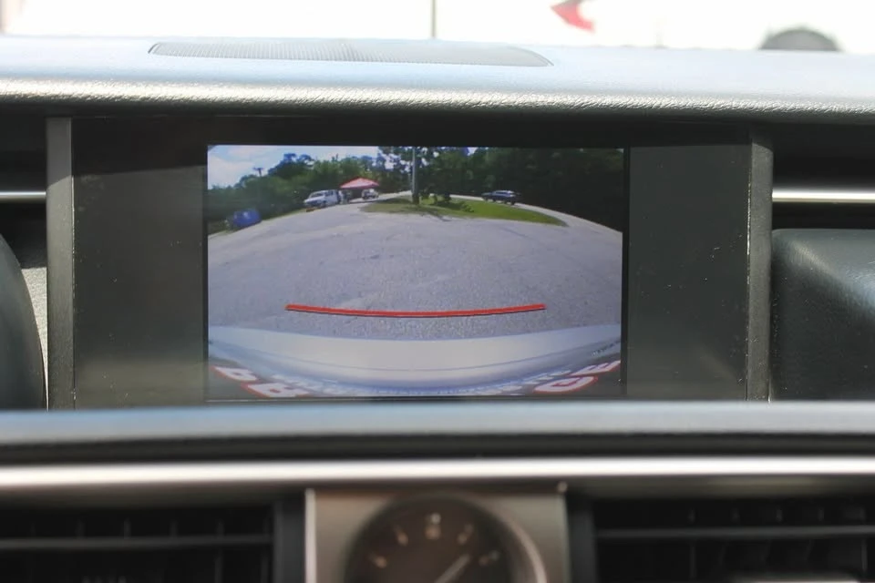 2015 Lexus IS 3rd Gen - Image 18 of 20