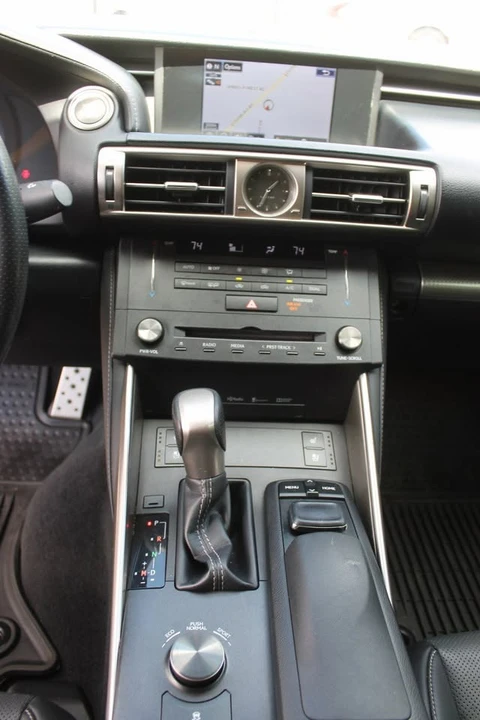 2015 Lexus IS 3rd Gen - Image 16 of 20