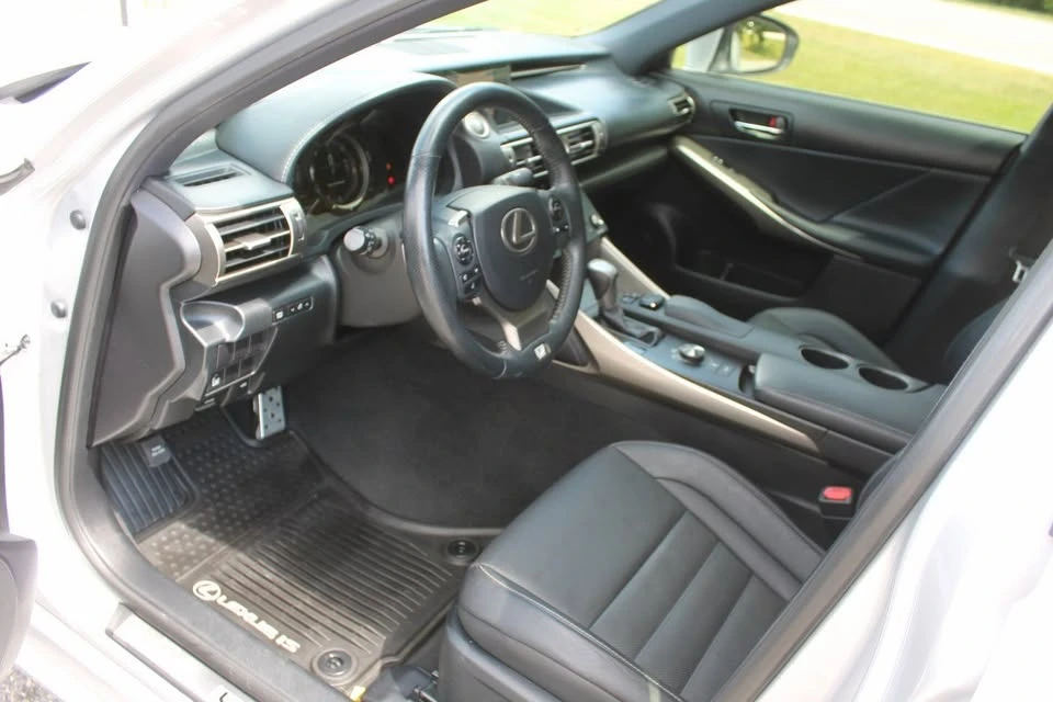 2015 Lexus IS 3rd Gen - Image 13 of 20