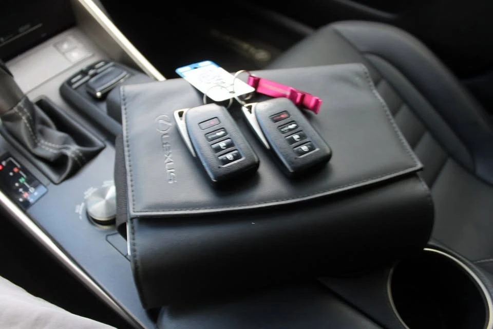 2015 Lexus IS 3rd Gen - Image 20 of 20