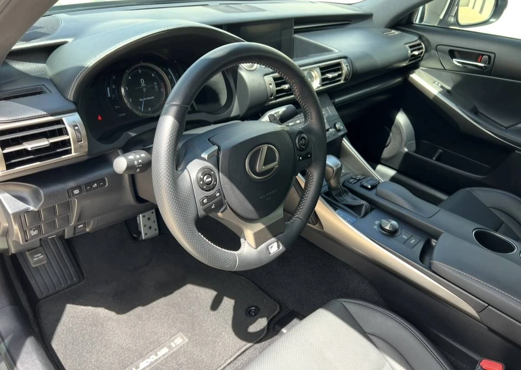 2015 Lexus IS 3rd Gen - Image 5 of 8