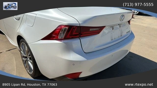 2015 Lexus IS 3rd Gen - Image 16 of 31