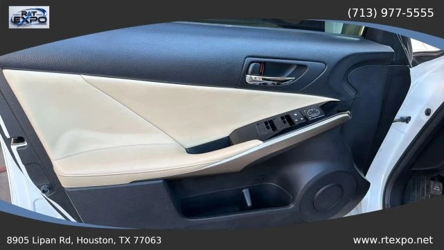 2015 Lexus IS 3rd Gen - Image 18 of 31