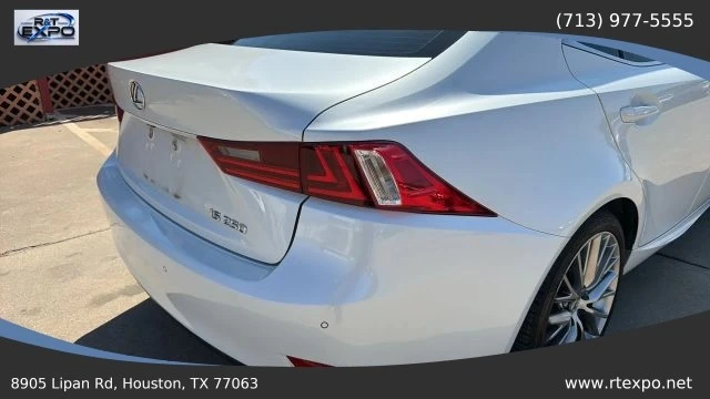 2015 Lexus IS 3rd Gen - Image 17 of 31