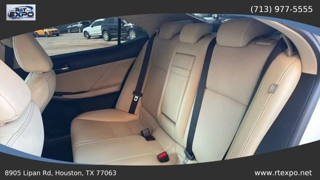 2015 Lexus IS 3rd Gen - Image 26 of 31
