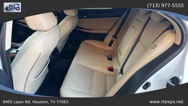 2015 Lexus IS 3rd Gen - Image 24 of 31