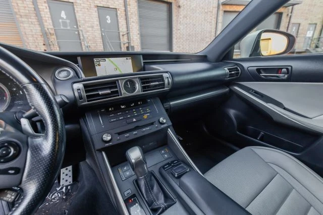 2015 Lexus IS 3rd Gen - Image 20 of 21