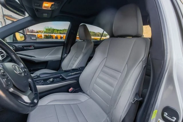 2015 Lexus IS 3rd Gen - Image 17 of 21