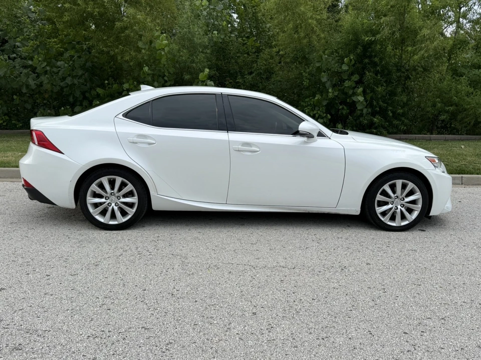 2015 Lexus IS 3rd Gen - Image 5 of 20