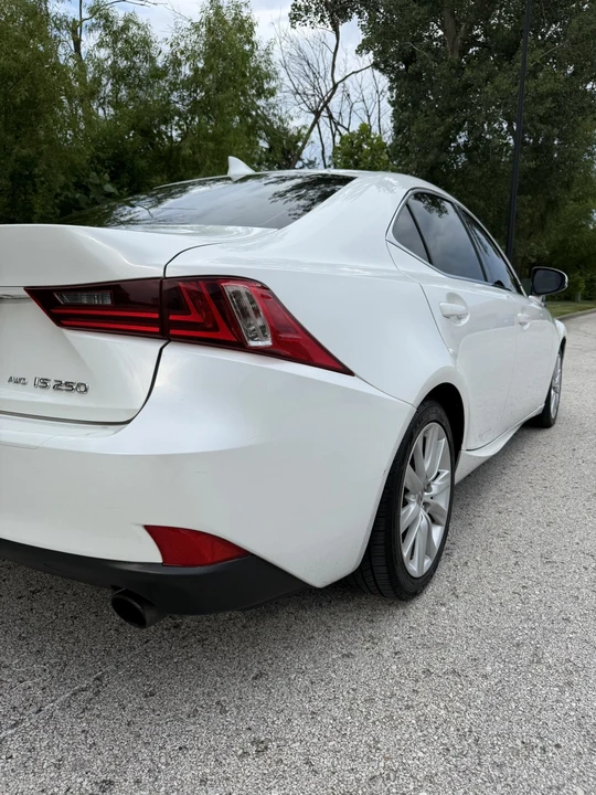 2015 Lexus IS 3rd Gen - Image 4 of 20