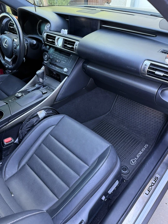2015 Lexus IS 3rd Gen - Image 8 of 26