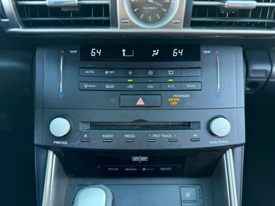 2015 Lexus IS 3rd Gen - Image 17 of 21