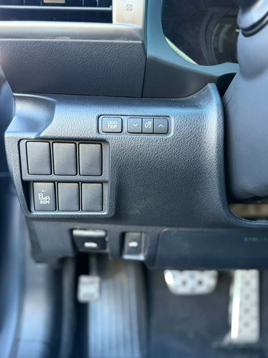 2015 Lexus IS 3rd Gen - Image 20 of 21