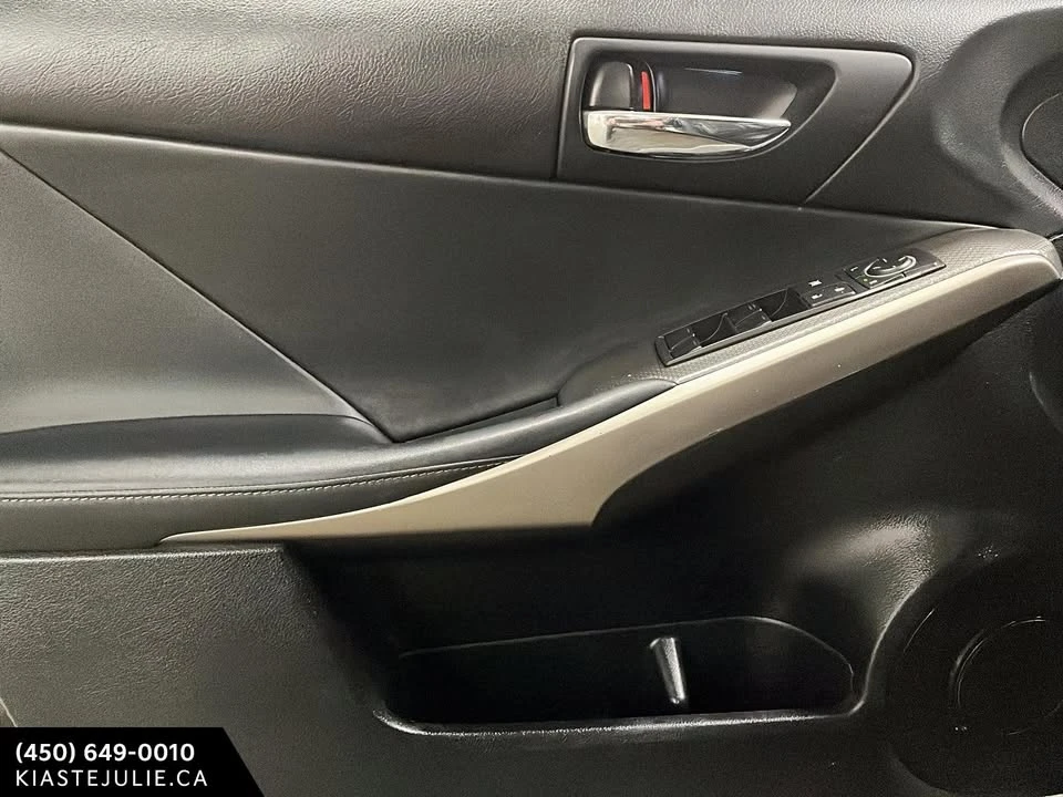 2015 Lexus IS 3rd Gen - Image 11 of 20
