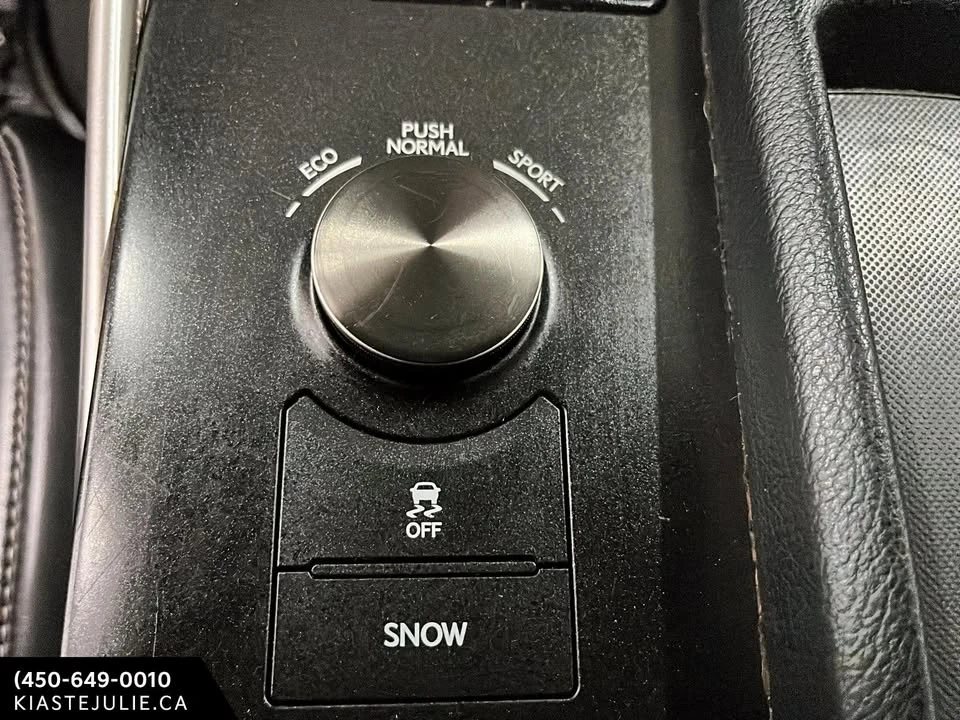 2015 Lexus IS 3rd Gen - Image 16 of 20