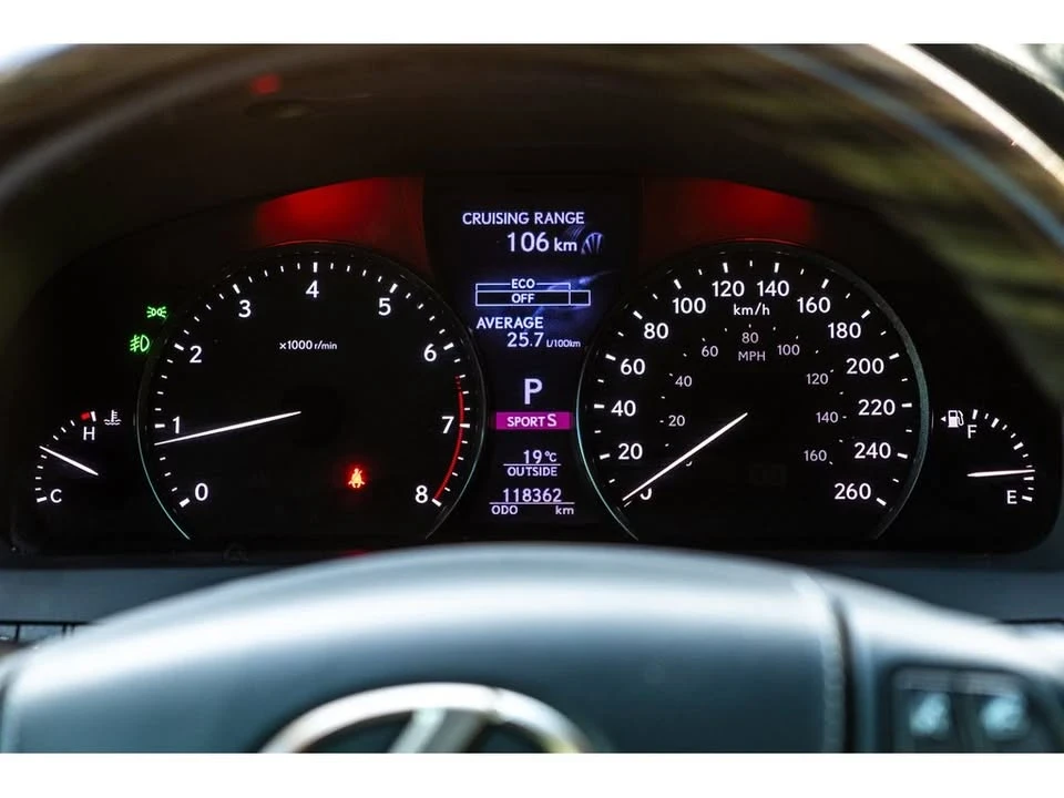 2015 Lexus LS 4th Gen - Image 6 of 16