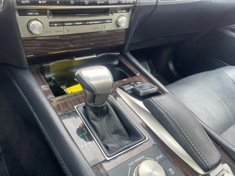 2015 Lexus LS 4th Gen - Image 8 of 10