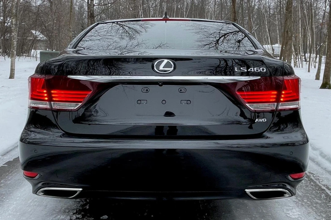 2015 Lexus LS 4th Gen - Image 5 of 31