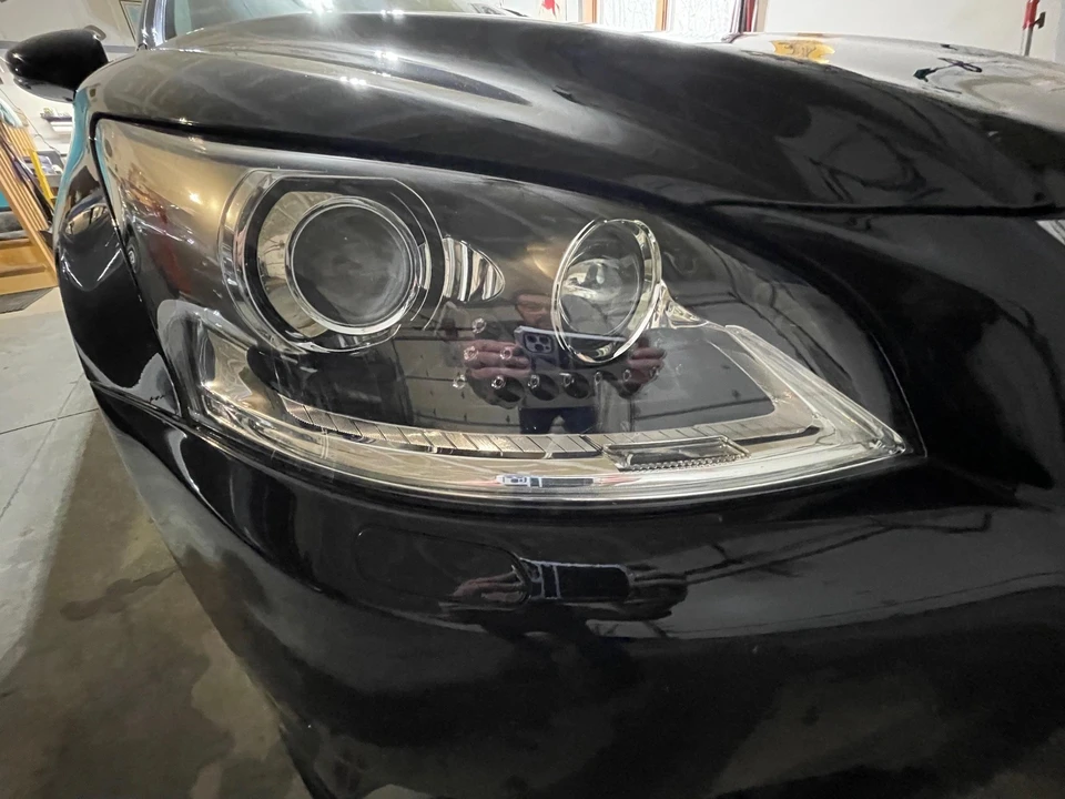 2015 Lexus LS 4th Gen - Image 18 of 31