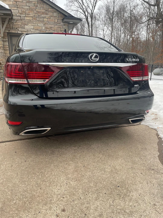 2015 Lexus LS 4th Gen - Image 27 of 31