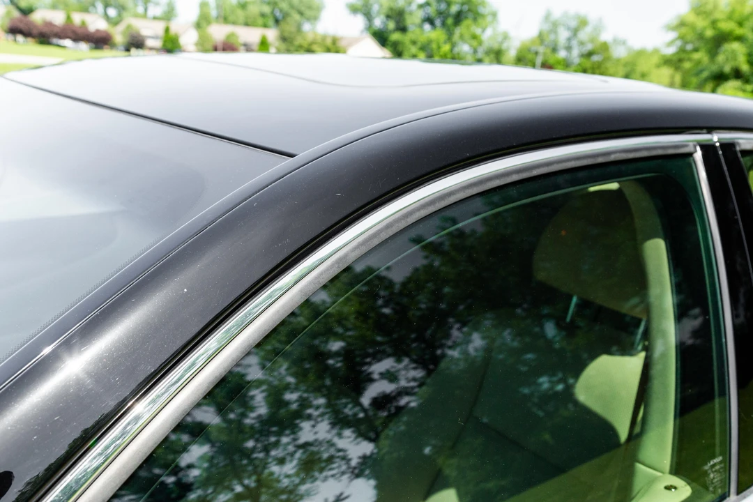 2015 Lexus LS 4th Gen - Image 17 of 31