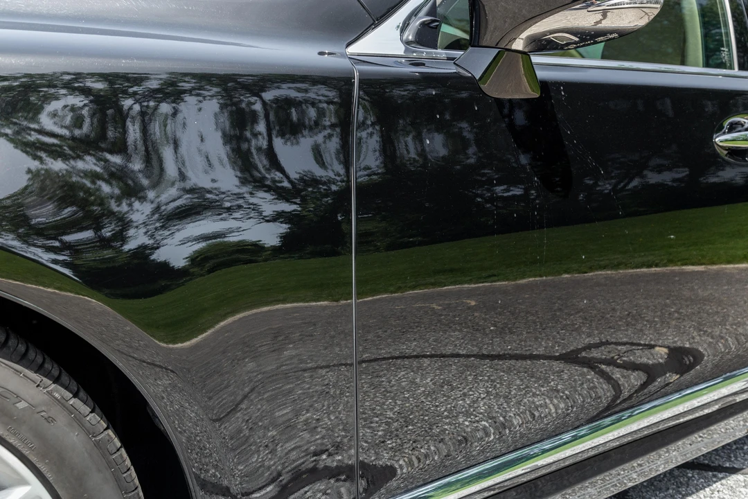 2015 Lexus LS 4th Gen - Image 19 of 31