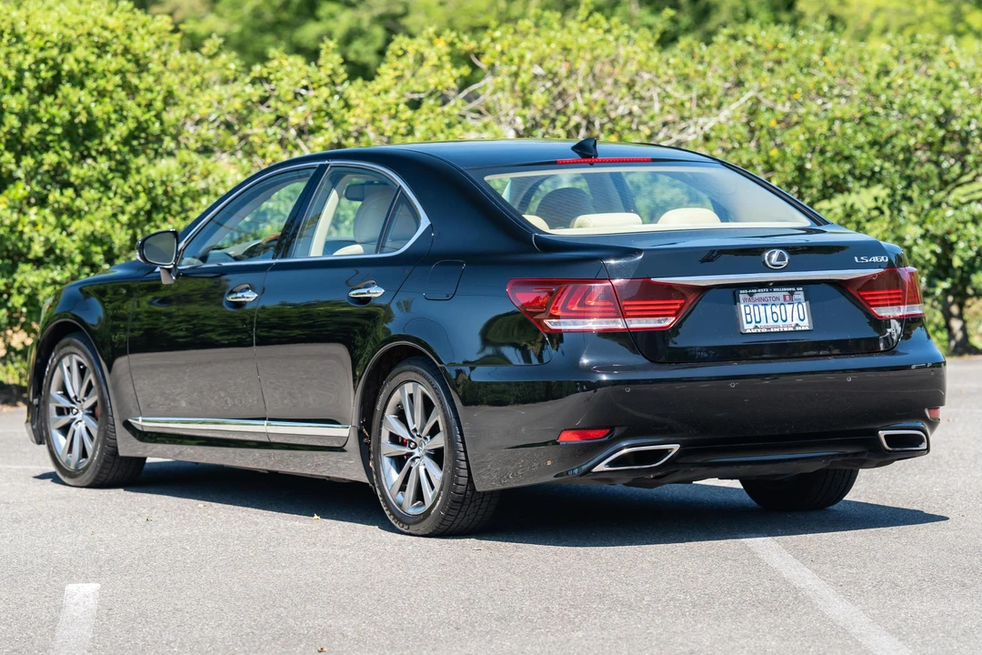 2015 Lexus LS 4th Gen - Image 4 of 31