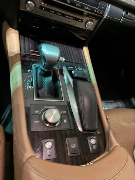 2015 Lexus LS 4th Gen - Image 4 of 6