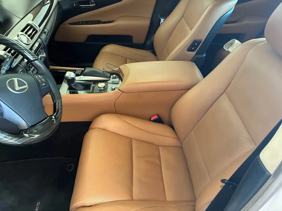 2015 Lexus LS 4th Gen - Image 5 of 6