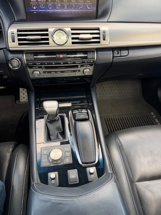2015 Lexus LS 4th Gen - Image 10 of 16