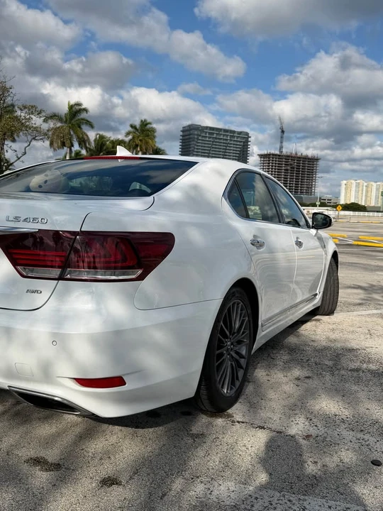 2015 Lexus LS 4th Gen - Image 4 of 16