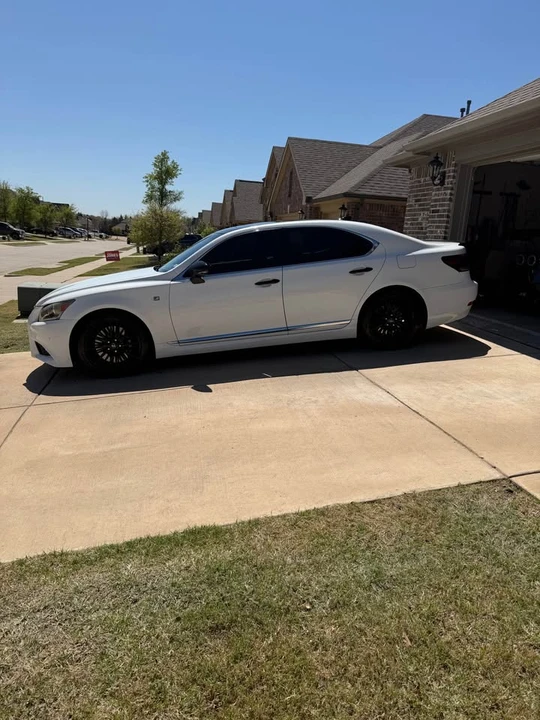 2015 Lexus LS 4th Gen - Image 7 of 20
