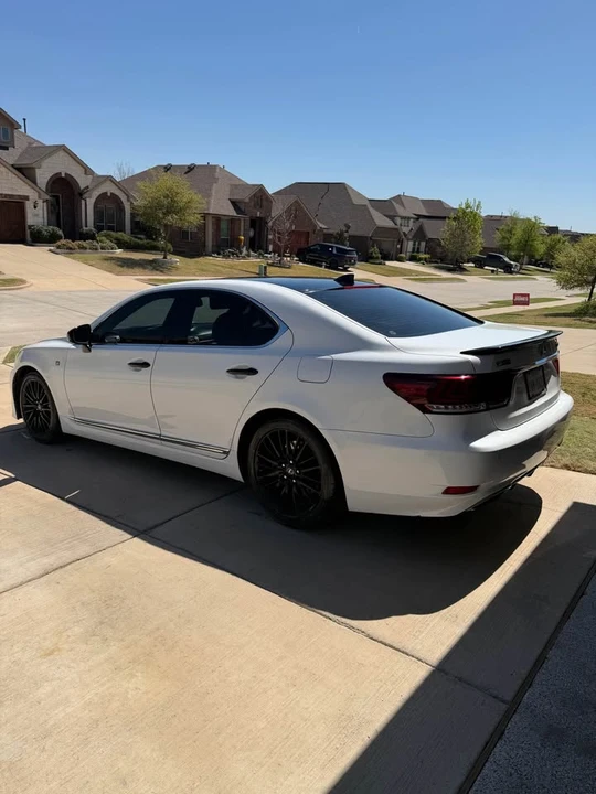 2015 Lexus LS 4th Gen - Image 6 of 20